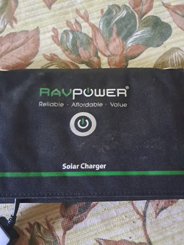 RAVPOWER - Caricatore Solare 9W