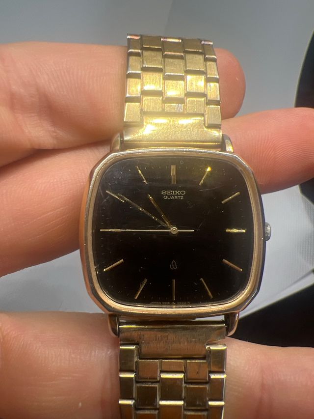 Reloj Seiko Cuarzo Dorado