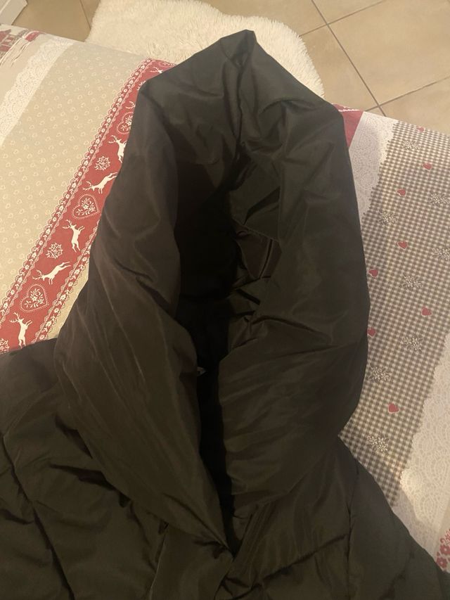 Piumino lungo nero invernale