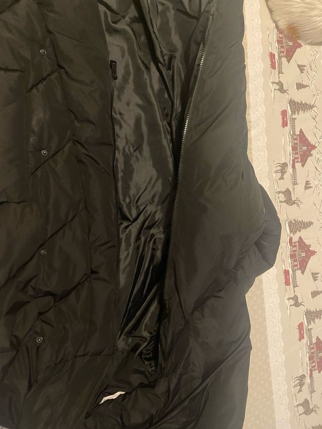 Piumino lungo nero invernale