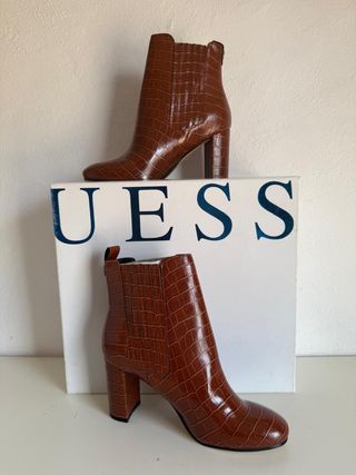 Botines Guess marrón, talla 36