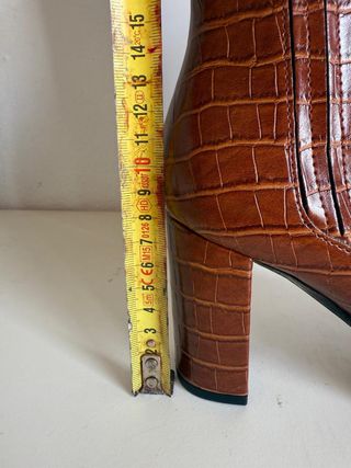 Botines Guess marrón, talla 36