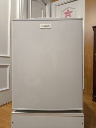 Congelador pequeño , negociable 