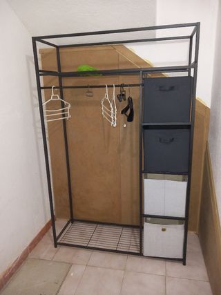 Armario WARDY estructura metálica de conforama 