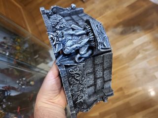 Base diorama gótica para figuras 1/12