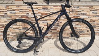 Scott Scale 930 Carbono 2024 Casi nueva. TALLA L