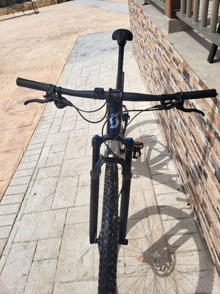 Scott Scale 930 Carbono 2024 Casi nueva. TALLA L