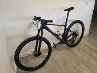 Scott Scale 930 Carbono 2024 Casi nueva. TALLA L