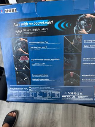 Volante inalámbrico HORI RWA Apex PS4