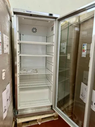 NEVERA EXPOSITORA REFRIGERADA 600L EN OFERTA