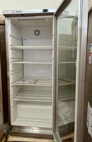 NEVERA EXPOSITORA REFRIGERADA 600L EN OFERTA