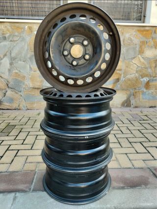 4 Ruedas con cubierta VW T4 15" llantas Gris