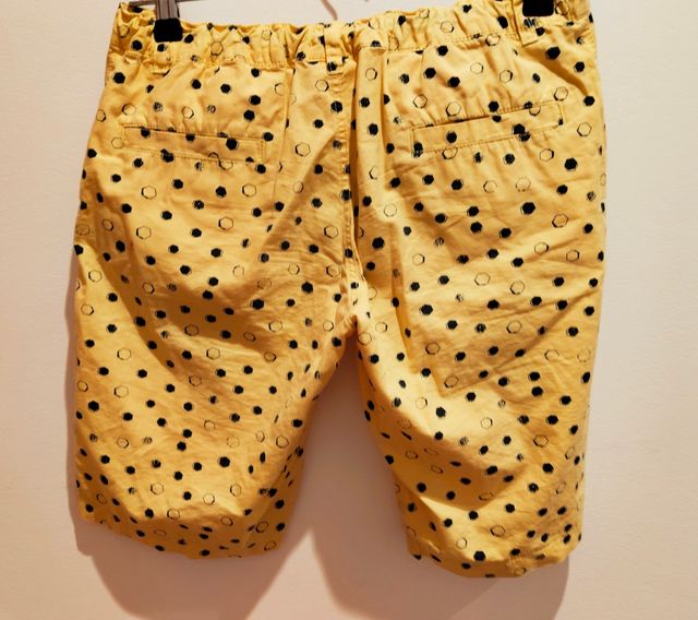 Bermudas estampadas amarillas