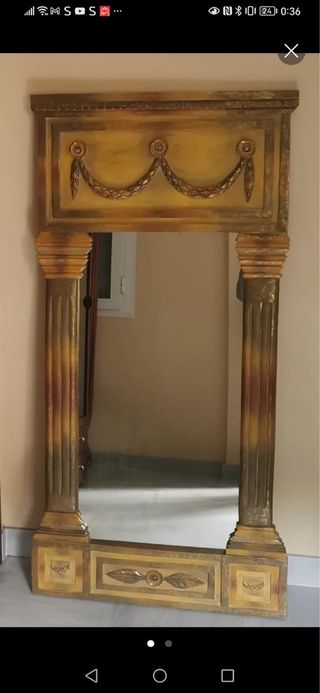 Espejo antiguo dorado y marrón