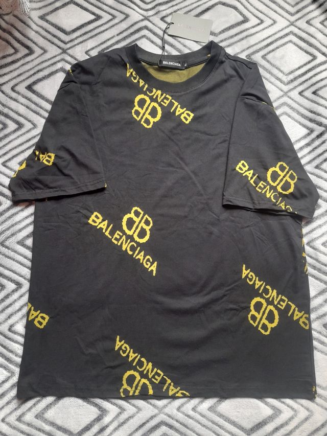 Conjunto corto hombre negro y amarillo