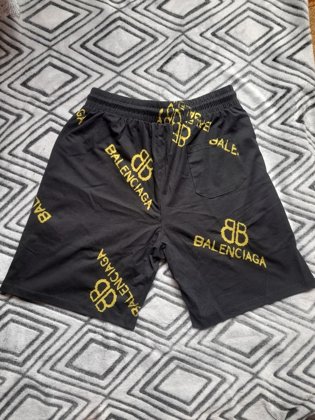 Conjunto corto hombre negro y amarillo