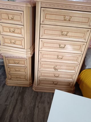 Cómoda + 2 mesitas de noche beige