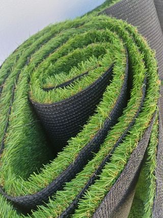 Cesped artificial 3 rollos 1x5m