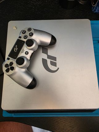 PS4 Slim (PlayStation 4) Gran Turismo
