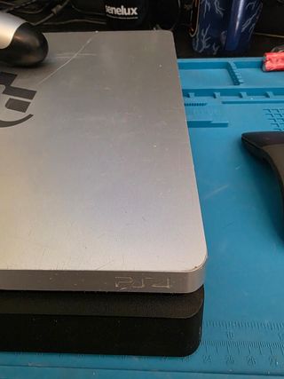 PS4 Slim (PlayStation 4) Gran Turismo