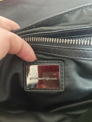 Borsa a mano e con tracolla nera in pelle