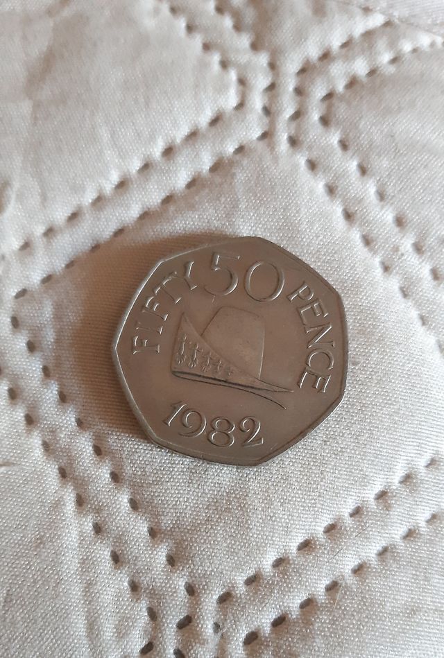 Moneda 50 peniques Guernsey 1982
