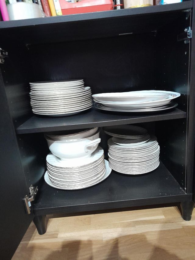 Vajilla porcelana blanca y plata