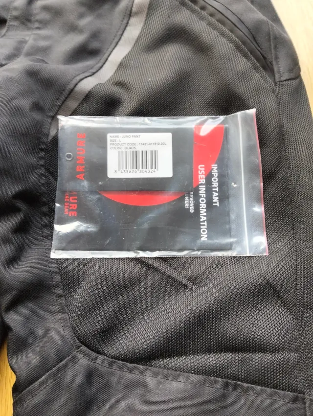 Equip. moto: Chaqueta y pantalón.