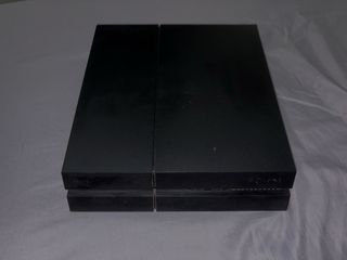 PS4 (PlayStation 4) negra
SIN MANDO!!