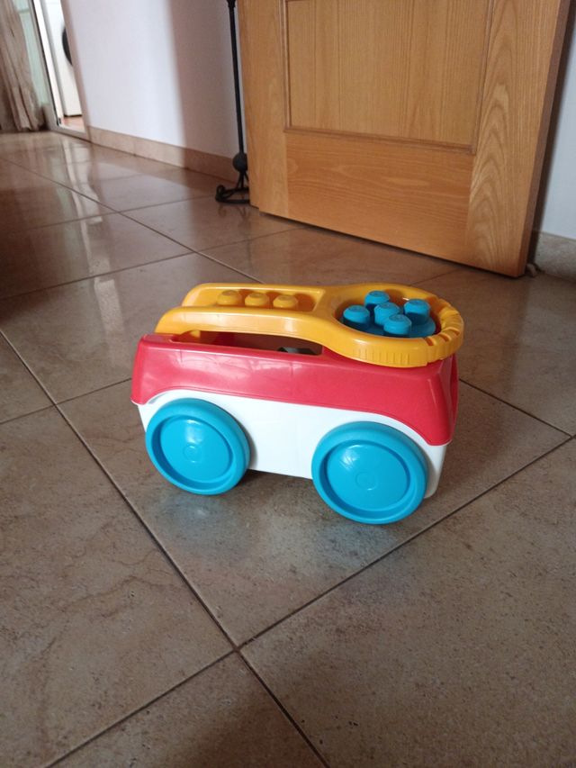 Carro piezas construcción infantil