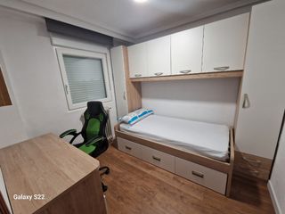 Habitación amueblada