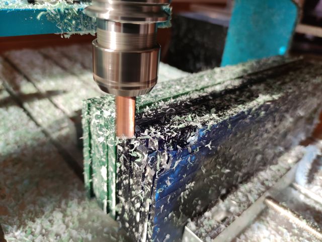 Fresadora CNC 600mm - 2500W