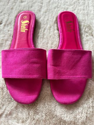 Sandalias planas fucsia 