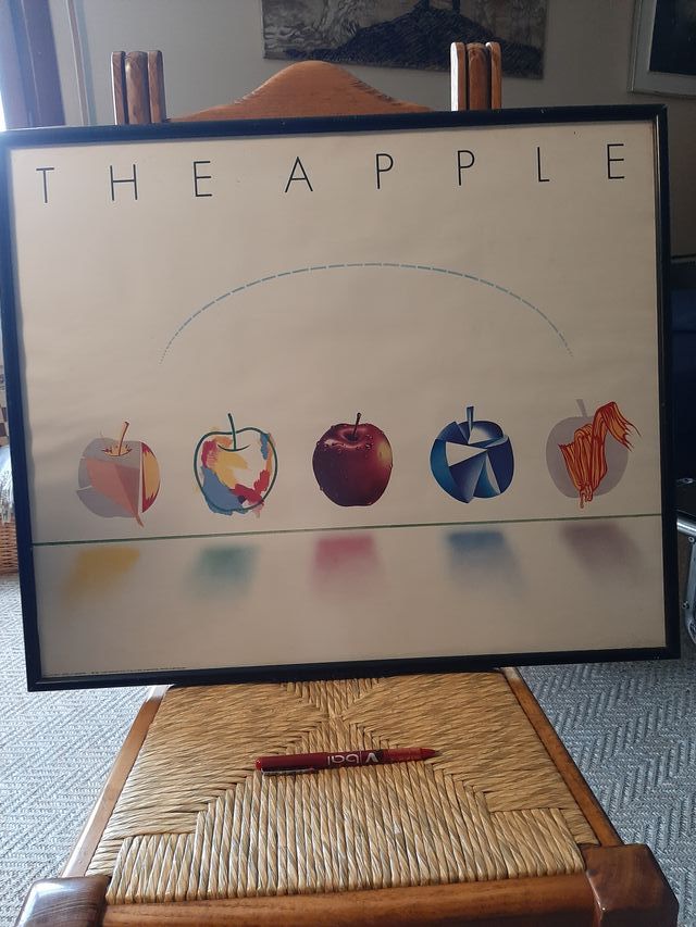 Lámina The Apple enmarcada