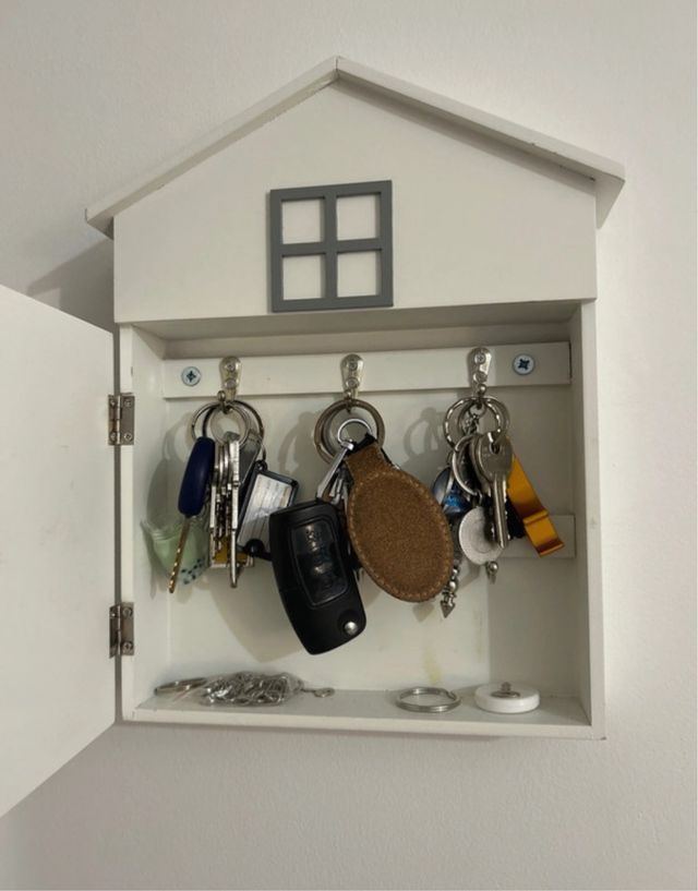 Cassetta chiavi shabby chic bianca