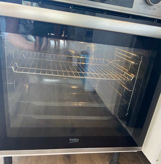 Horno eléctrico Beko empotrado