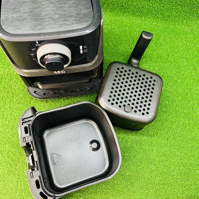 Freidora de aire AEG 2.5L - Negra