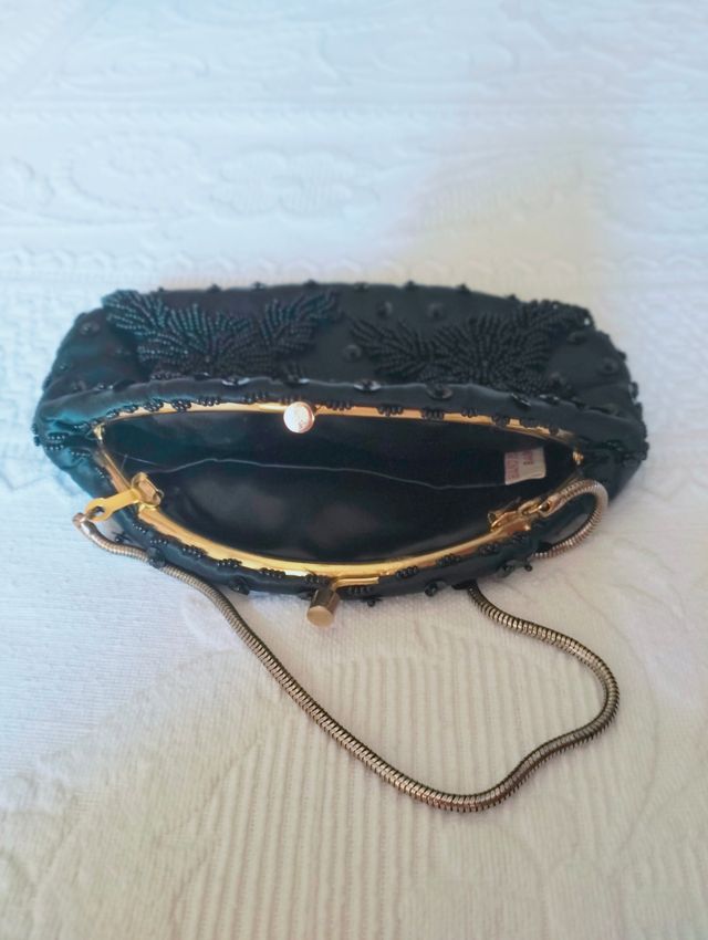 Pochette nera raso, perline paillettes