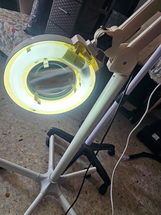 Lampara y lupa más Ozono.