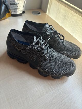 Nike Air Vapormax Flyknit - Gris/Negro