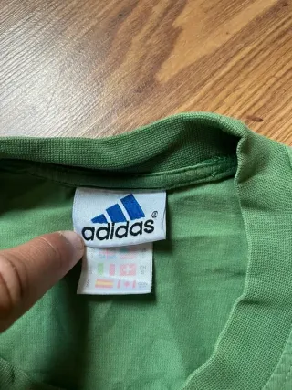 Camiseta streetwear Adidas verde logo
