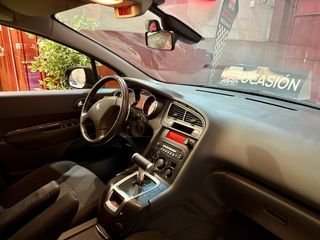 Peugeot 5008 1.6 HDI 112CV 5499€!!!