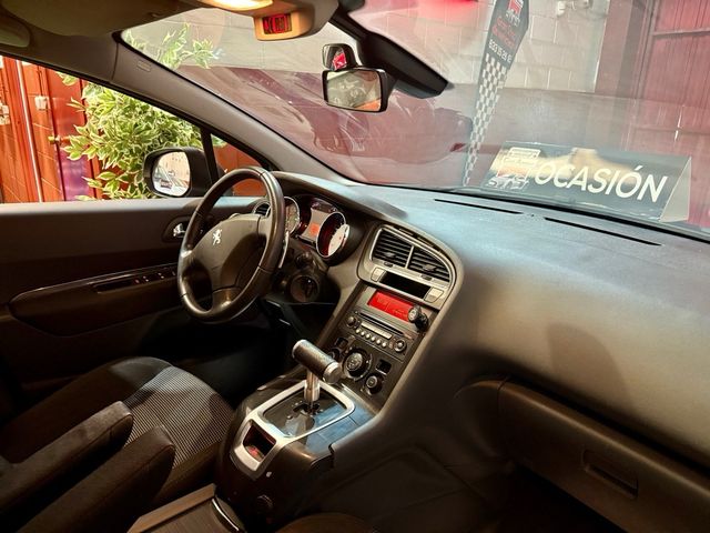 Peugeot 5008 1.6 HDI 112CV 5499€!!!