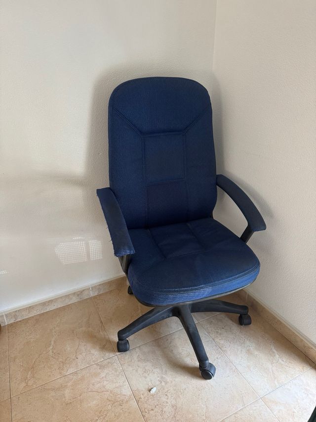 Silla oficina azul tela
