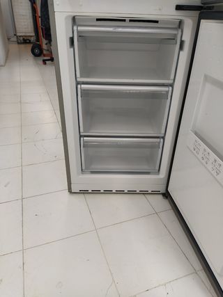Nevera Bosch altura 2mtr con garantía 