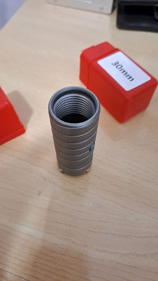 BROCA PASAMUROS 30 MM