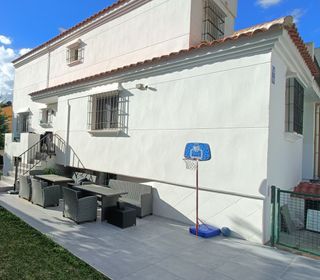 Professional Painters. Interior/Exterior. Fechadas