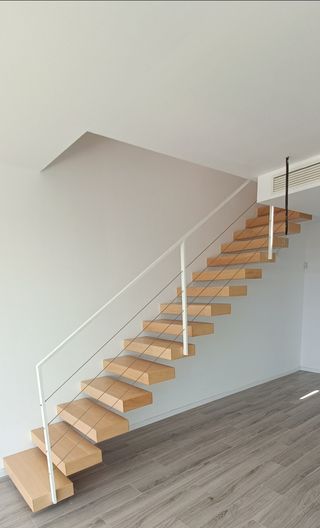Professional Painters. Interior/Exterior. Fechadas