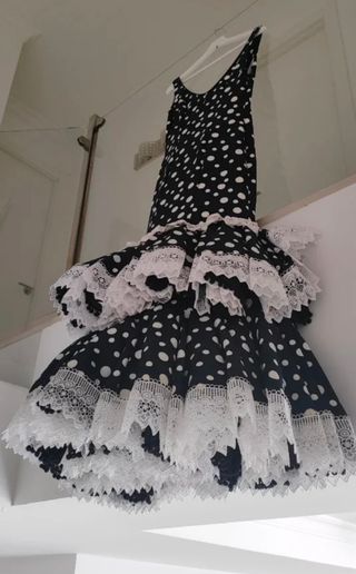 Traje Flamenca lunares blanco-negro
