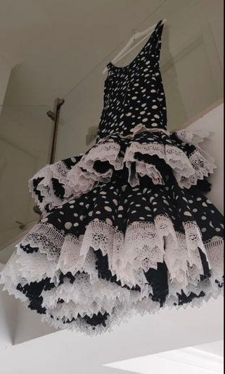 Traje Flamenca lunares blanco-negro